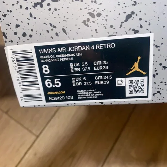 Air Jordan 4 Retro Seafoam